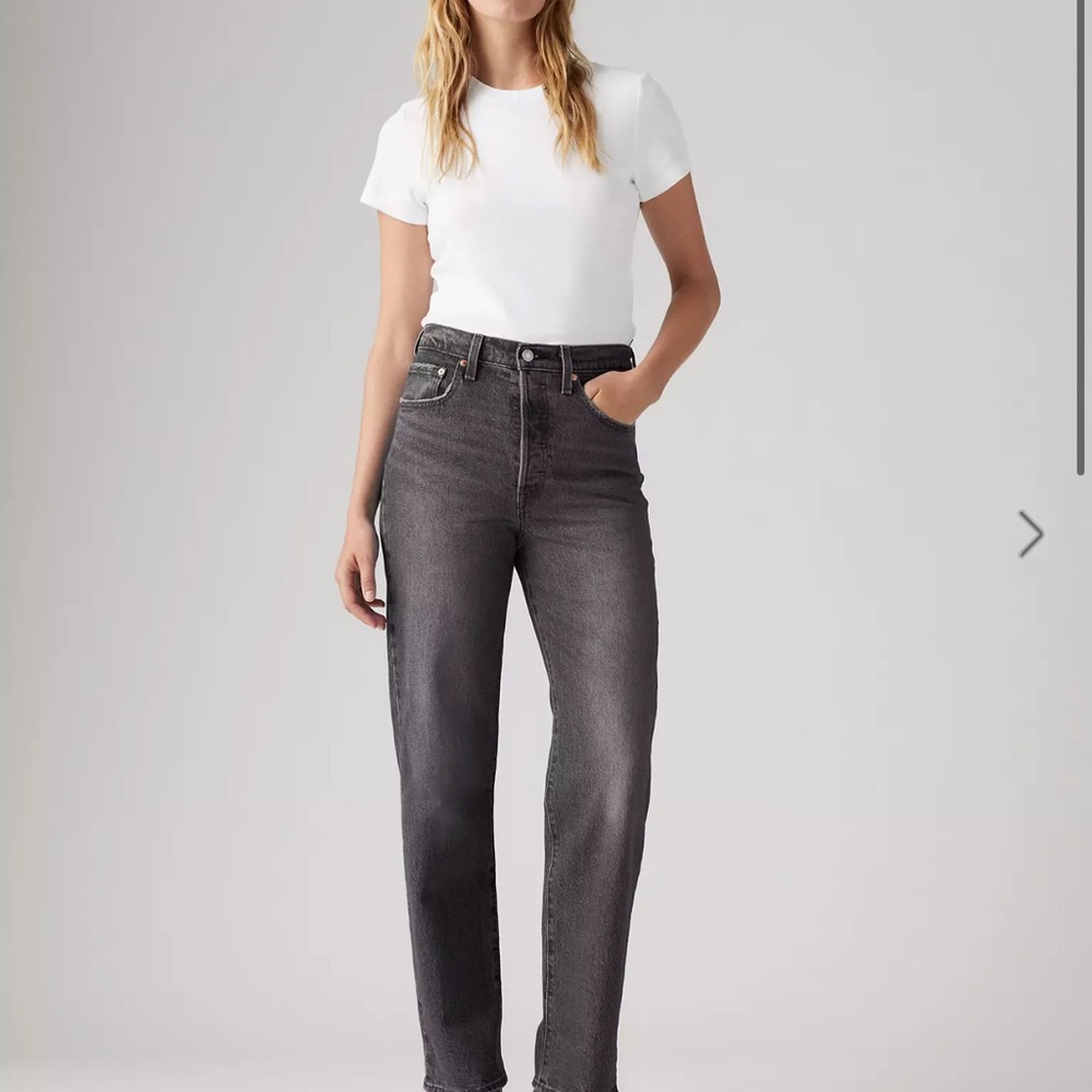 Levi’s rib cage straight ankle Jean,  faded black